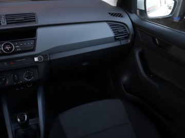 Skoda Fabia III Hatchback 1.2 TSI 90KM 2016 Skoda Fabia 1.2 TSI, Salon Polska, Klima, zdjęcie 7