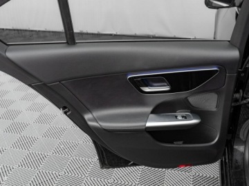 Mercedes Klasa C W206 Limuzyna 1.5 180 170KM 2023 Mercedes C 180 GD8L034#180 mHEV Avantgarde, zdjęcie 17