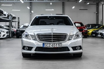 Mercedes Klasa E W211 Sedan W211 5.5 V8 (500) 388KM 2009 Mercedes E 500 5.5 V8. 388KM. Stan Fabryczny., zdjęcie 2