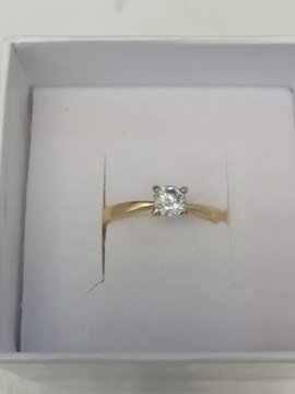 PIĘKNY ZŁOTY PIERSCIONEK 585 1,85G , R15