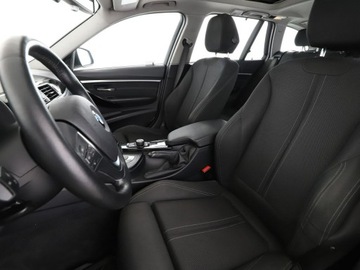 BMW Seria 3 F30-F31-F34 Touring Facelifting 2.0 318d 150KM 2017 BMW 318 2.0d Automat Sport Line Panorama Tempomat, zdjęcie 12