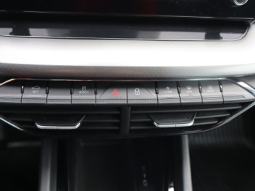 Skoda Octavia IV Scout 1.5 TSI ACT 150KM 2021 Skoda Octavia 1.5 TSI, Salon Polska, zdjęcie 12