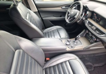 Alfa Romeo Stelvio SUV 2.0 Turbo 280KM 2017 Alfa Romeo Stelvio Executive Q4, Podgrzewane fotele, Kamera cofania, GPS,, zdjęcie 17