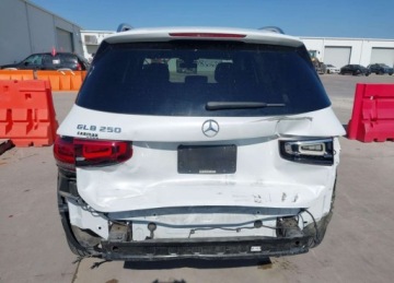 Mercedes GLB SUV 2.0 250 224KM 2021 Mercedes-Benz GLB 2021r., Glb 250, 2L, od ubezpieczalni 2.0 Benzyna 224KM, zdjęcie 4