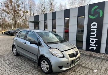 Toyota Yaris II Hatchback 5d 1.0 VVT-i 69KM 2008 Toyota Yaris 1.0B 70KM 2008r. Salon PL Benzyna 69KM