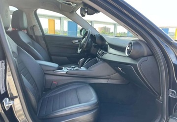 Alfa Romeo Giulia II Sedan Facelifting 2.0 Turbo 200KM 2022 Alfa Romeo Giulia 2.0TURBO *DesignSPORT*Pamięć *SalonPL*SerwisASO *FV23%, zdjęcie 19