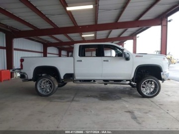 Chevrolet Silverado II 2022 Chevrolet Silverado 2022r., 2500HD LTZ, od ubezpieczalni 6.6 Benzyna 445KM, zdjęcie 7