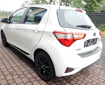 Toyota Yaris III Hatchback 5d Facelifting 2017 1.5 Hybrid 100KM 2018 TOYOTA YARIS HYBRYDA, zdjęcie 11
