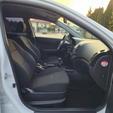 Hyundai i30 I Hatchback 1.4 109KM 2009 Hyundai i30 I 1.4 Benzyna 109KM Manual, zdjęcie 31