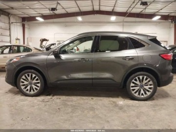 Ford Escape III 2020 Ford Escape Titanium, 2020r., 4x4, 2.0L 2.0 Benzyna 250KM, zdjęcie 5