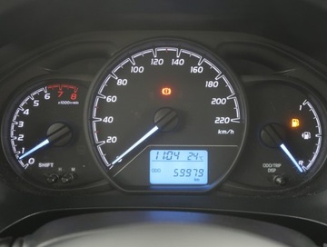 Toyota Yaris III Hatchback 5d Facelifting 2017 1.5 Dual VVT-iE 111KM 2019 Toyota Yaris 1.5 Dual VVT-i, Salon Polska, zdjęcie 10