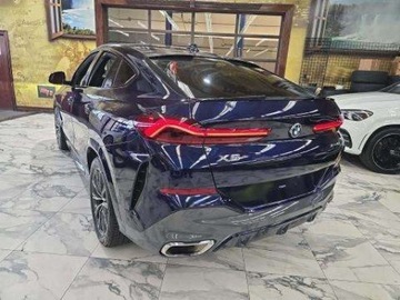 BMW X6 G06 2022 BMW X6 xDrive40i M Sport Line 2022 3.0 Benzyna 335KM, zdjęcie 2
