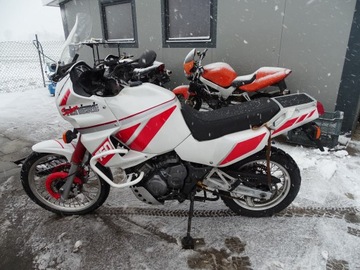 Вал двигателя Yamaha XTZ 750 Super Tenere с блоком цилиндров