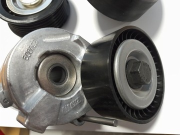 Комплект клинового ремня Continental 6PK1370