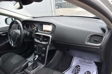 Volvo V40 II 2017 Volvo V40 Lift Duza-Navi Full-LED Klimatronic Tempomat Ambiente AluFelgi, zdjęcie 9