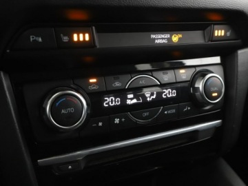 Mazda 6 III Kombi Facelifting 2.0 SKYACTIV-G 145KM 2016 Mazda 6 Tempomat Czujniki parkowania Automatyczna, zdjęcie 25
