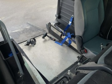 Citroen Berlingo III Osobowy M 1.2 PureTech 110KM 2018 Citroen Berlingo Niepełnosprawnych inwalida, zdjęcie 21