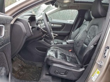 Volvo XC40 2023 Volvo XC 40 Ultimate 2023 2.0 Benzyna 194KM, zdjęcie 7