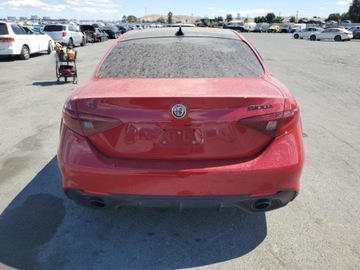 Alfa Romeo Giulia II Sedan Facelifting 2.0 Turbo 280KM 2021 Alfa Romeo Giulia 2021, TI Sport, 2.0L, od ubezpieczalni 2.0 Benzyna 280KM, zdjęcie 4