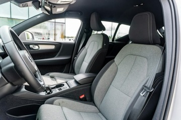 Volvo XC40 Crossover Facelifting 2.0 B4 197KM 2024 Volvo XC 40 B4 197KM FV23%, zdjęcie 8