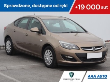 Opel Astra J Sedan 1.6 Twinport ECOTEC 115KM 2014 Opel Astra 1.6 16V, Salon Polska, Klima, Tempomat