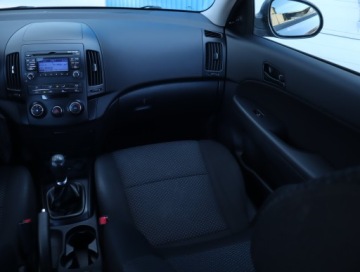 Hyundai i30 I CW Facelifting 1.4 DOHC 109KM 2011 Hyundai i30 1.4 CVVT, Klima, zdjęcie 7