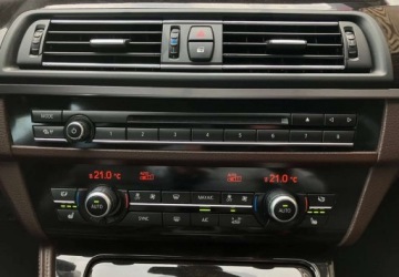 BMW Seria 5 F10-F11 Touring Facelifting 530d 258KM 2016 BMW Seria 5 BMW Seria 5 530d xDrive Luxury Line 3.0 Diesel 258KM, zdjęcie 30