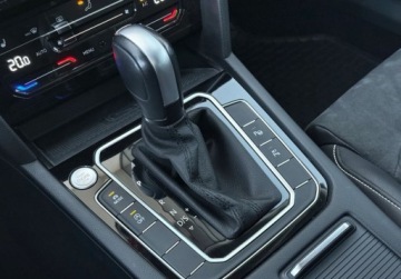 Volkswagen Passat B8 Variant Facelifting 2.0 TDI SCR 200KM 2022 Volkswagen Passat Variant Hak IQ.Light Travel Assist Kamery 360 Salon P, zdjęcie 21