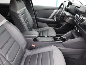 Citroen C4 III SUV 1.2 PureTech 130KM 2022 Citroen C4 1.2 PureTech, Salon Polska, zdjęcie 8