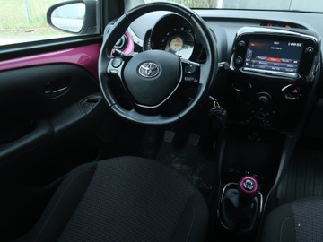 Toyota Aygo II Hatchback 3d Facelifting 1.0 VVT-i 72KM 2019 Toyota Aygo 1.0 VVT-i, Salon Polska, Klima, zdjęcie 6