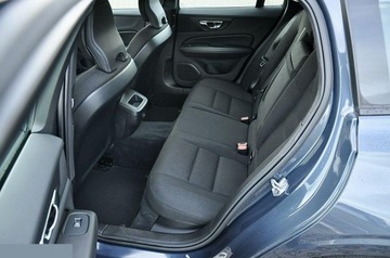 Volvo V60 II  2021 Volvo V60 B3 B Geartronic Momentum Pro 163KM 2021r, zdjęcie 16