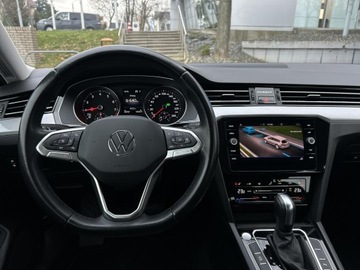 Volkswagen Passat B8 Variant Facelifting 1.5 TSI EVO 150KM 2023 Volkswagen Passat Kamera Cofania! APP! DSG! Tempom, zdjęcie 13