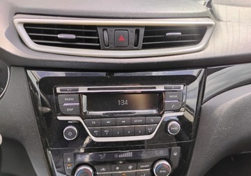 Nissan Qashqai II Crossover 1.2 DIG-T 115KM 2015 Nissan Qashqai 2015r, 1.2 Benzyna. Uszkodzony przod. Jezdzi. 1.2 Benzyna, zdjęcie 12