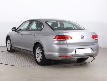 Volkswagen Passat B8 Limousine 1.4 TSI BlueMotion Technology 125KM 2018 VW Passat 1.4 TSI, Salon Polska, Klima, zdjęcie 3