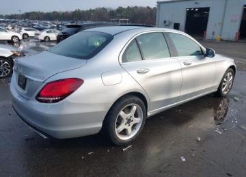 Mercedes Klasa C W205 Kabriolet Facelifting 2.0 300 258KM 2019 Mercedes-Benz Klasa C MERCEDES-BENZ C 300 4MATIC 2.0 Benzyna 259KM, zdjęcie 2