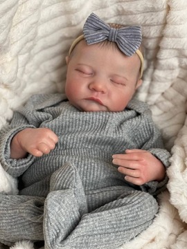 ŚPIĄCA LALKA REBORN JAK PRAWDZIWE NIEMOWLĘ 49 CM