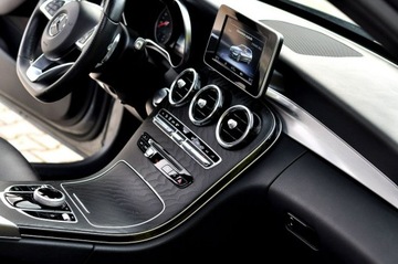 Mercedes Klasa C W205 Kombi Facelifting 1.6 180 156KM 2018 Mercedes C 180 AMG Line Full Led Panorama Dach, zdjęcie 26