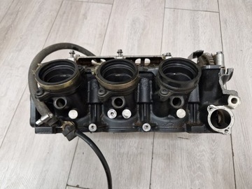Triumph Speed ​​Triple 1050 Fighting Glowica