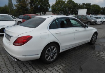 Mercedes Klasa C W205 Limuzyna 180 156KM 2014 Mercedes-Benz Klasa C Mercedes-Benz Klasa C W205 1.6 benzyna 157 KM I WLAS, zdjęcie 4
