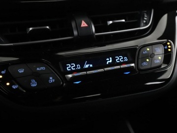 Toyota C-HR I Crossover Facelifting 2.0 Hybrid Dynamic Force 184KM 2020 Toyota C-HR 184KM kamera grzane fotele ACC, zdjęcie 26