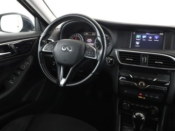 Infiniti Q30 1.5D 109KM 2016 Infiniti Q30 1.5d Premium Klimatronik Tempomat, zdjęcie 15