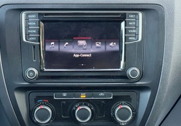 Volkswagen Jetta VI Sedan Facelifting 2.0 TDI 110KM 2016 Volkswagen Jetta Salon Polska ,Czujniki parkowania, FV-VAT 23 2.0 Diesel, zdjęcie 9