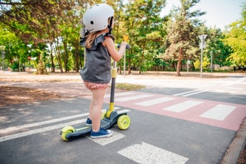 СКУТЕР LIONELO TIMMY BALANCE, ТРЕХКОЛЕСНЫЙ, ЗЕЛЕНАЯ ПЛАТФОРМА С СВЕТЯЩИМСЯ СВЕТОДИОДОМ, 50 кг