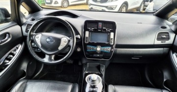 Nissan Leaf I Hatchback 5d Facelifting Elektryczny 109KM 2016 Nissan Leaf ELEKTRYCZNY KAMERA grzana kierownica NAJBOGATSZA WERSJA su, zdjęcie 33