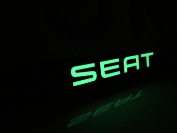 Рамка номерного знака сиденья / 2 шт.