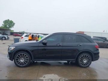 Mercedes GLC C253 2021 Mercedes-Benz GLC 300 Suv 2021 2.0l 2.0 Benzyna 255KM, zdjęcie 2