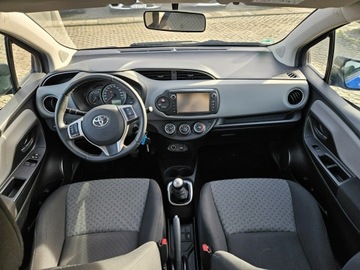 Toyota Yaris III Hatchback 5d Facelifting 1.33 Dual VVT-i 99KM 2014 Toyota Yaris 1.3 Benzyna 100KM kamera, zdjęcie 8