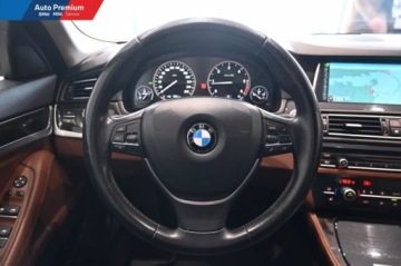 BMW Seria 5 F10-F11 Limuzyna 520d 184KM 2014 BMW Seria 5 520dLED Fog LightsFotel SportowyHak Holowniczy 2.0 Diesel, zdjęcie 9