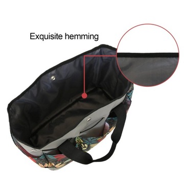 Сумка с несколькими карманами и садовыми инструментами.