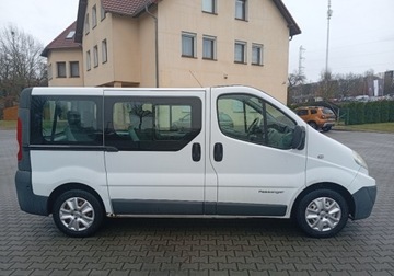 Renault Trafic II Kabina 2.0 dCi 115KM 2009 Renault Trafic Zarejestrowany - 2,0 - 114 KM - 9 osob 2.0 Diesel 114KM, zdjęcie 6